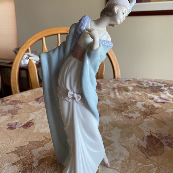 RETIRED 1998 ‘THE FLIRT LLADRO’ PORCELAIN FIGURINE- Item#01005789 - Picture 7 of 14